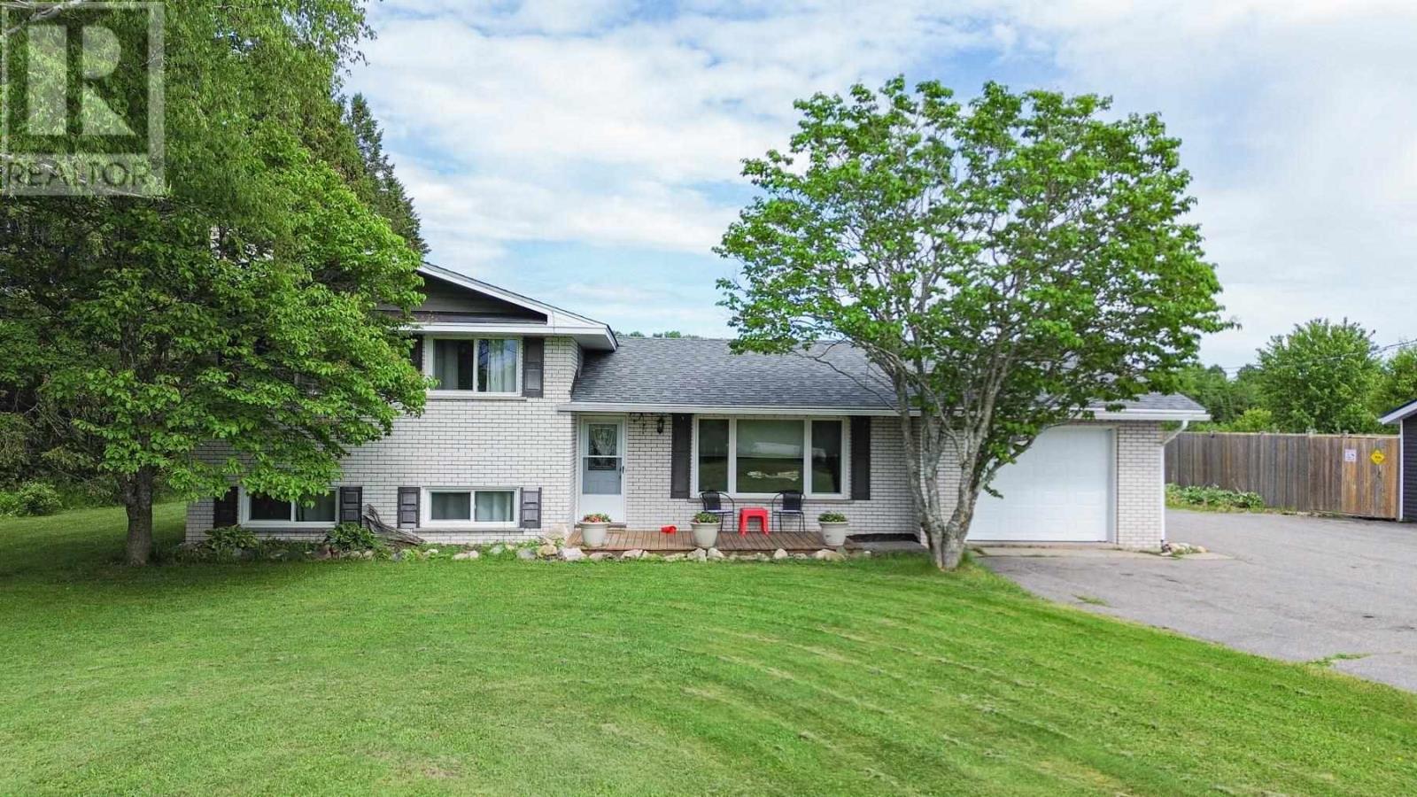 1506 Airport Rd, Prince Township, Ontario  P6A 5K6 - Photo 2 - SM261539