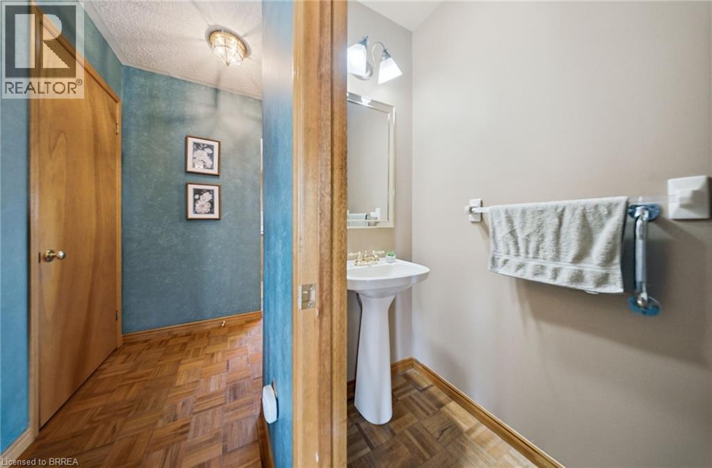 22 Colonial Crescent, Brantford, Ontario  N3R 7M6 - Photo 25 - 40840969
