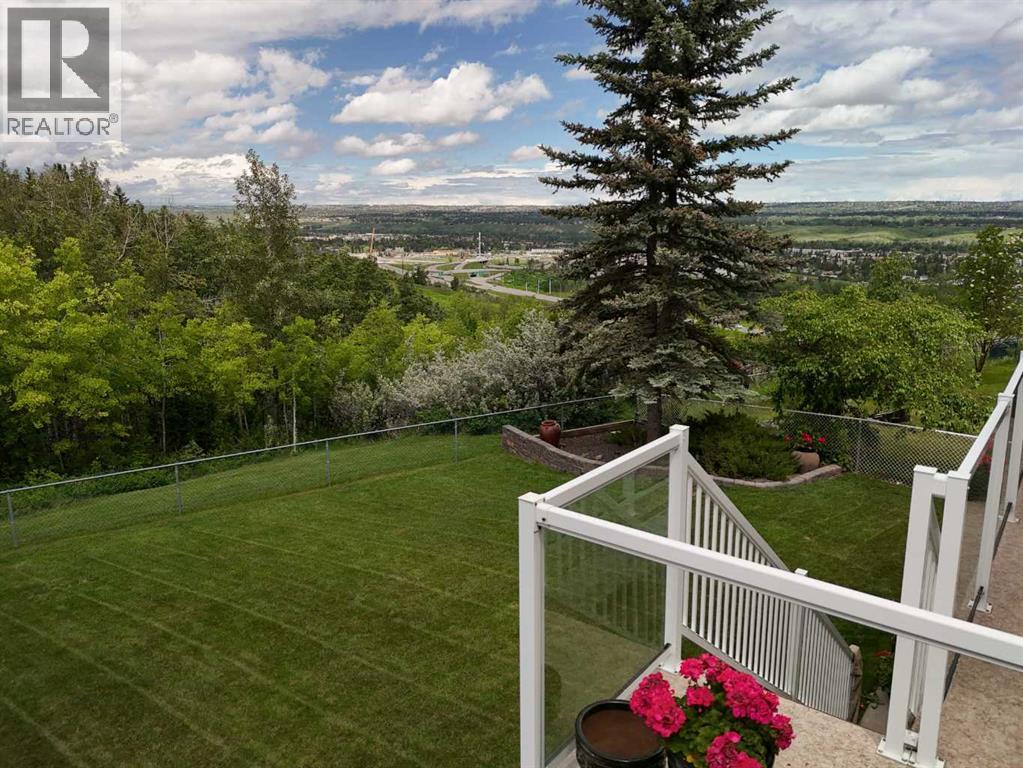70 Patterson Close SW, Calgary, Alberta  T3H 3K2 - Photo 18 - A2320084