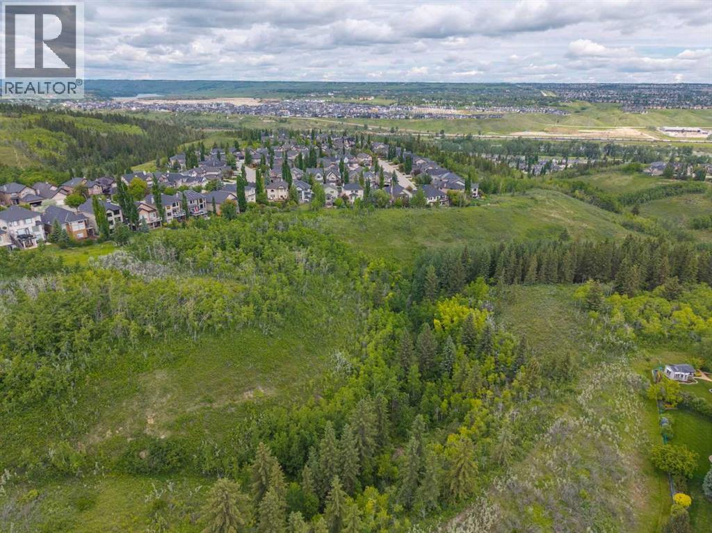 27 Valley Creek Bay NW, Calgary, Alberta  T3B 5V3 - Photo 40 - A2323276
