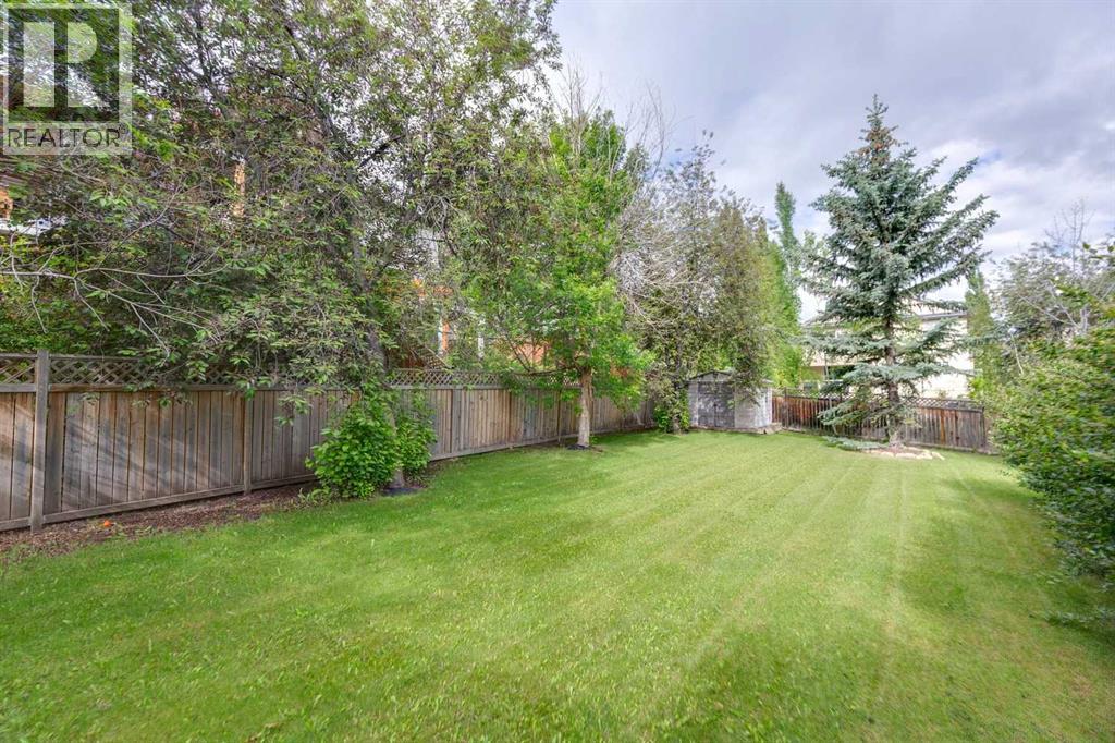 27 Valley Creek Bay NW, Calgary, Alberta  T3B 5V3 - Photo 38 - A2323276