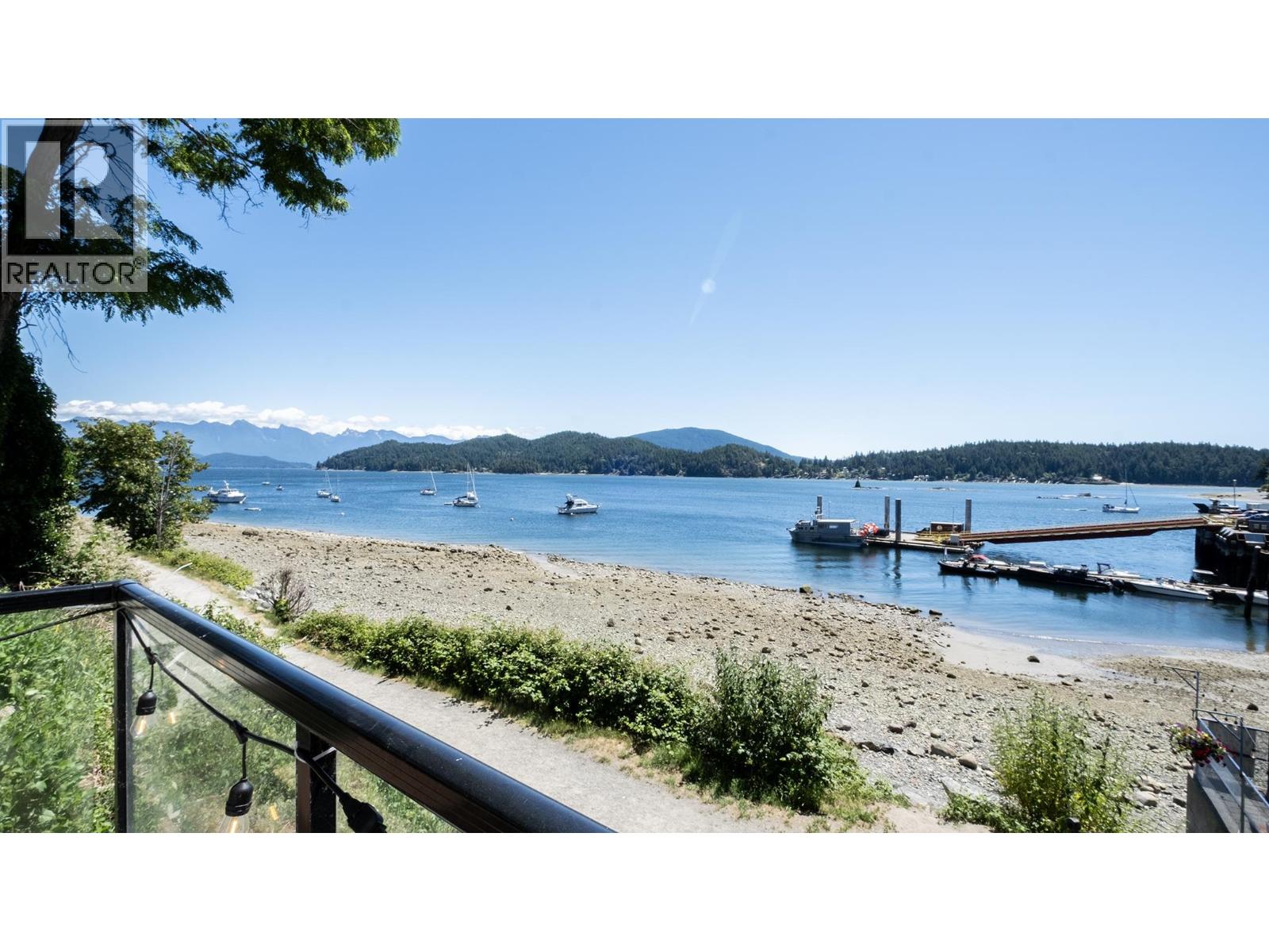 416 Marine Drive, Gibsons, British Columbia  V0N 1V1 - Photo 8 - C8079807