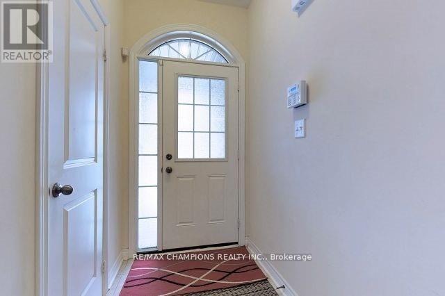 64 Pennycross Crescent, Brampton, Ontario  L7A 4M1 - Photo 2 - W13477082