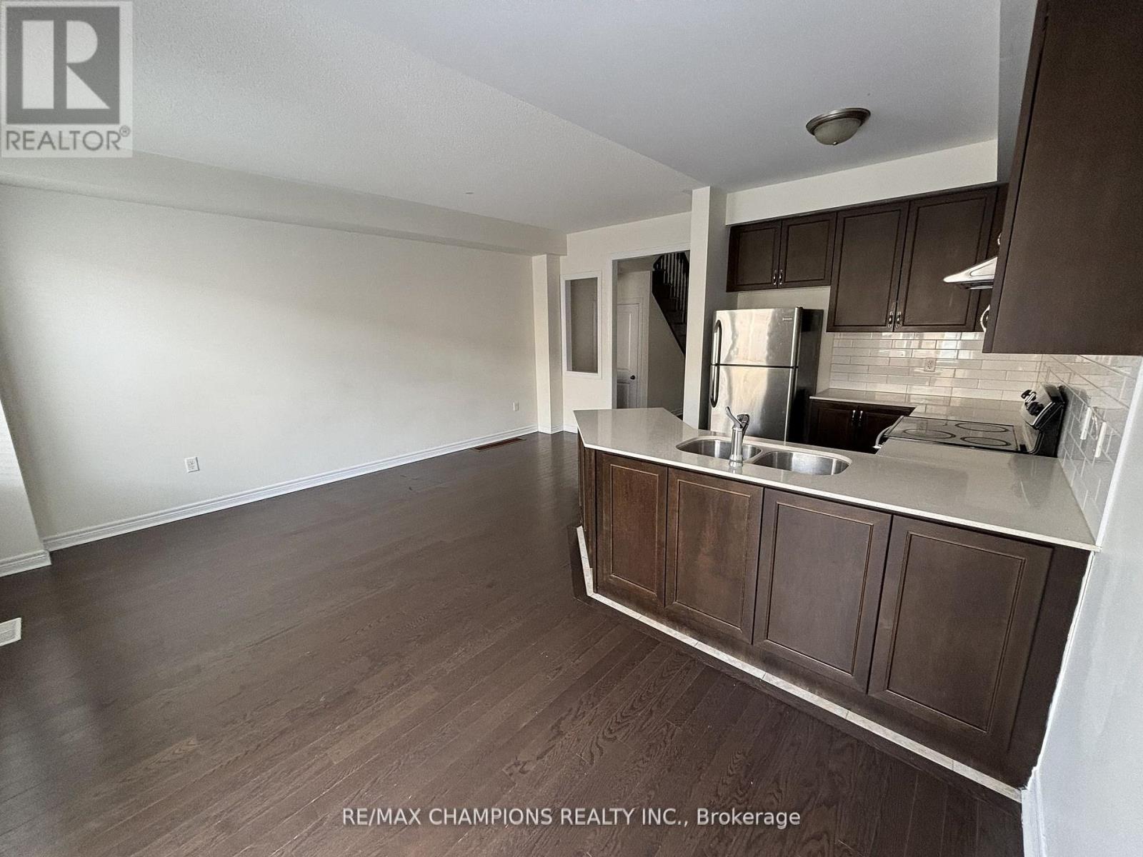 64 Pennycross Crescent, Brampton, Ontario  L7A 4M1 - Photo 6 - W13477082