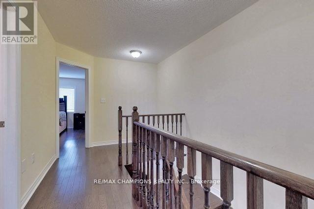 64 Pennycross Crescent, Brampton, Ontario  L7A 4M1 - Photo 8 - W13477082