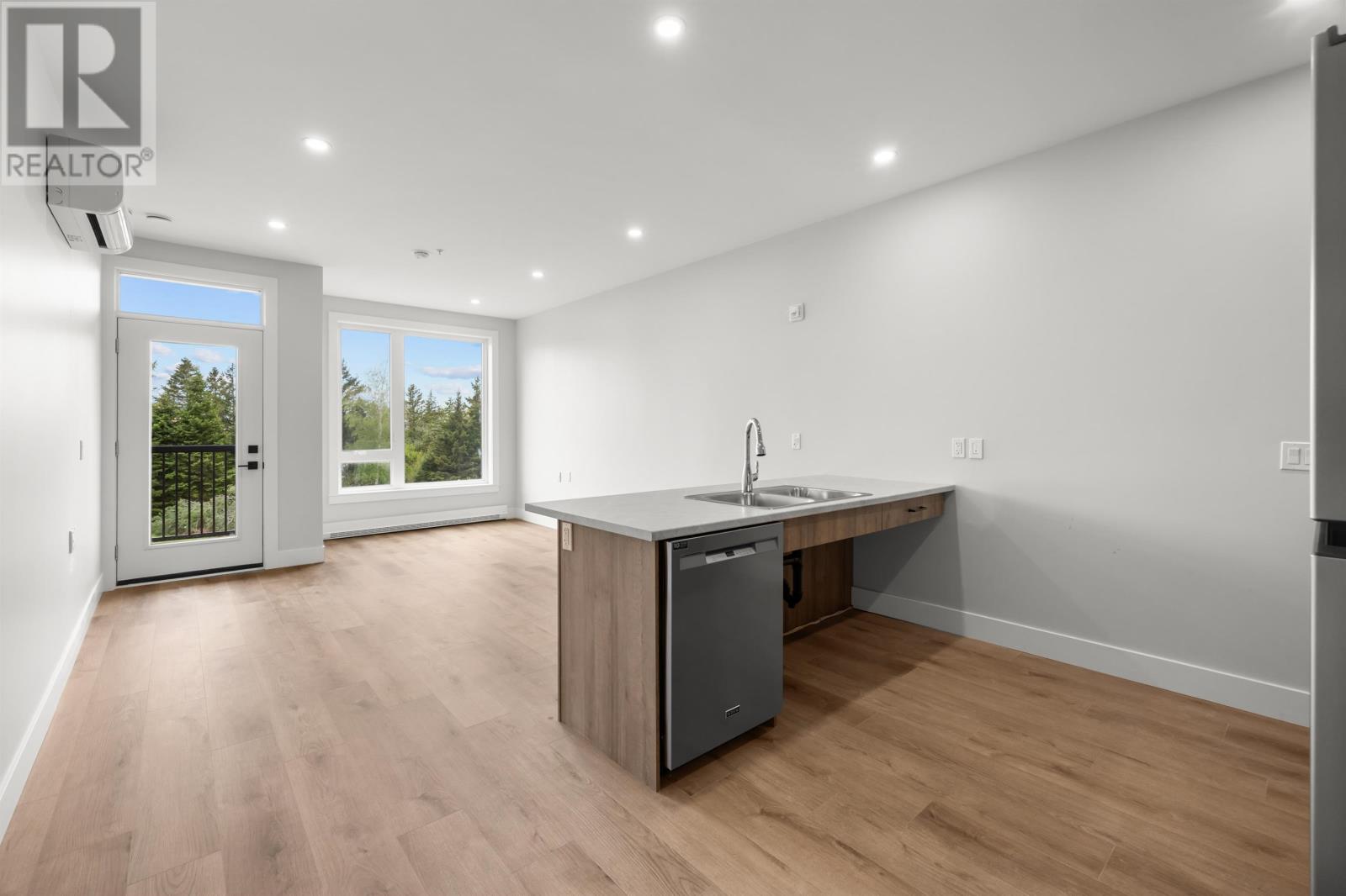 Cavenaccessible 25 Capital Drive, Charlottetown, Prince Edward Island  C1E 1E8 - Photo 4 - 202615304