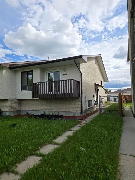 860 Templeton Avenue, Winnipeg, Manitoba  R2V 3S6 - Photo 1 - 202614637