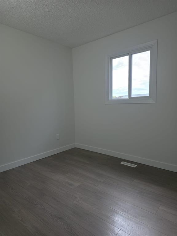 860 Templeton Avenue, Winnipeg, Manitoba  R2V 3S6 - Photo 10 - 202614637