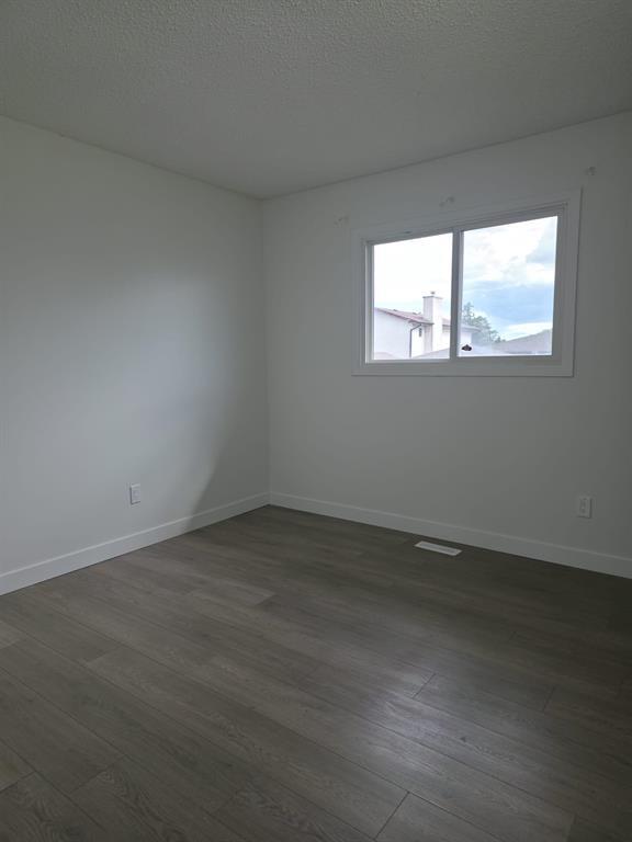860 Templeton Avenue, Winnipeg, Manitoba  R2V 3S6 - Photo 9 - 202614637