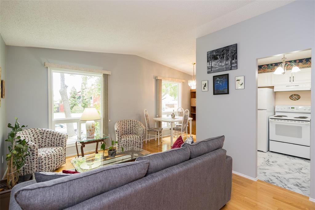 163 Northcliffe Drive, Winnipeg, Manitoba  R2C 4K4 - Photo 3 - 202614640
