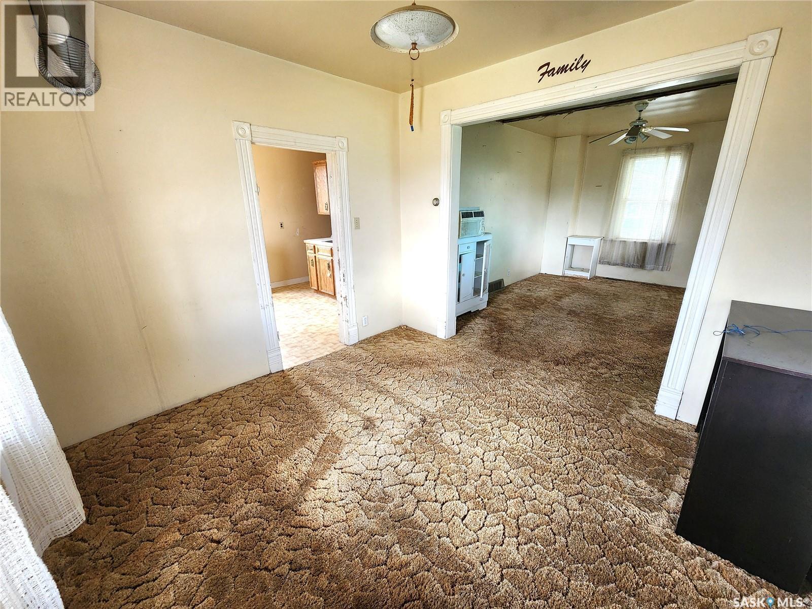 315 3rd Street, Frobisher, Saskatchewan  S0C 0Y0 - Photo 9 - SK040333