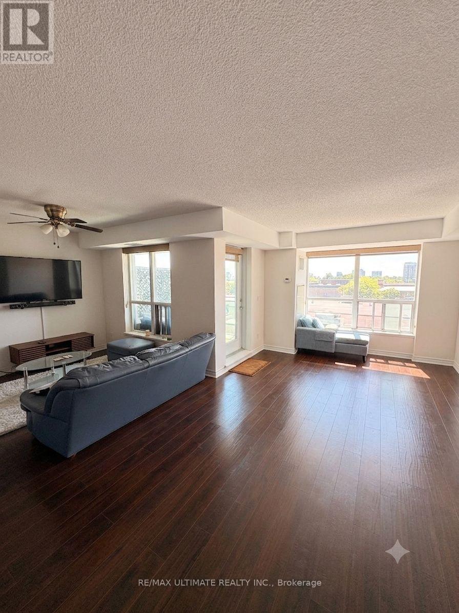 425 - 60 Fairfax Crescent, Toronto, Ontario  M1L 0E1 - Photo 4 - E13475956