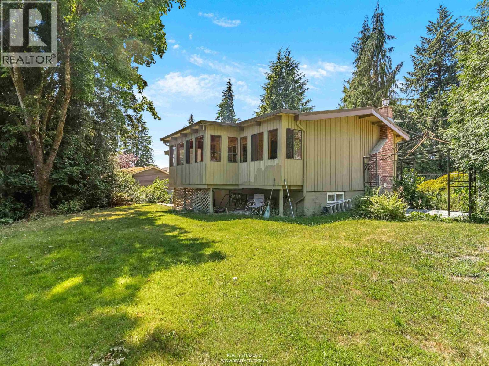 423 Winona Street, Coquitlam, British Columbia  V3K 5A5 - Photo 5 - R3138692