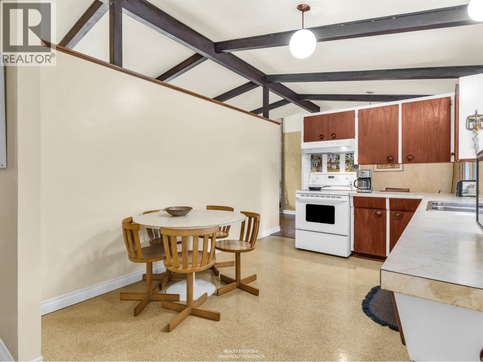 423 Winona Street, Coquitlam, British Columbia  V3K 5A5 - Photo 11 - R3138692