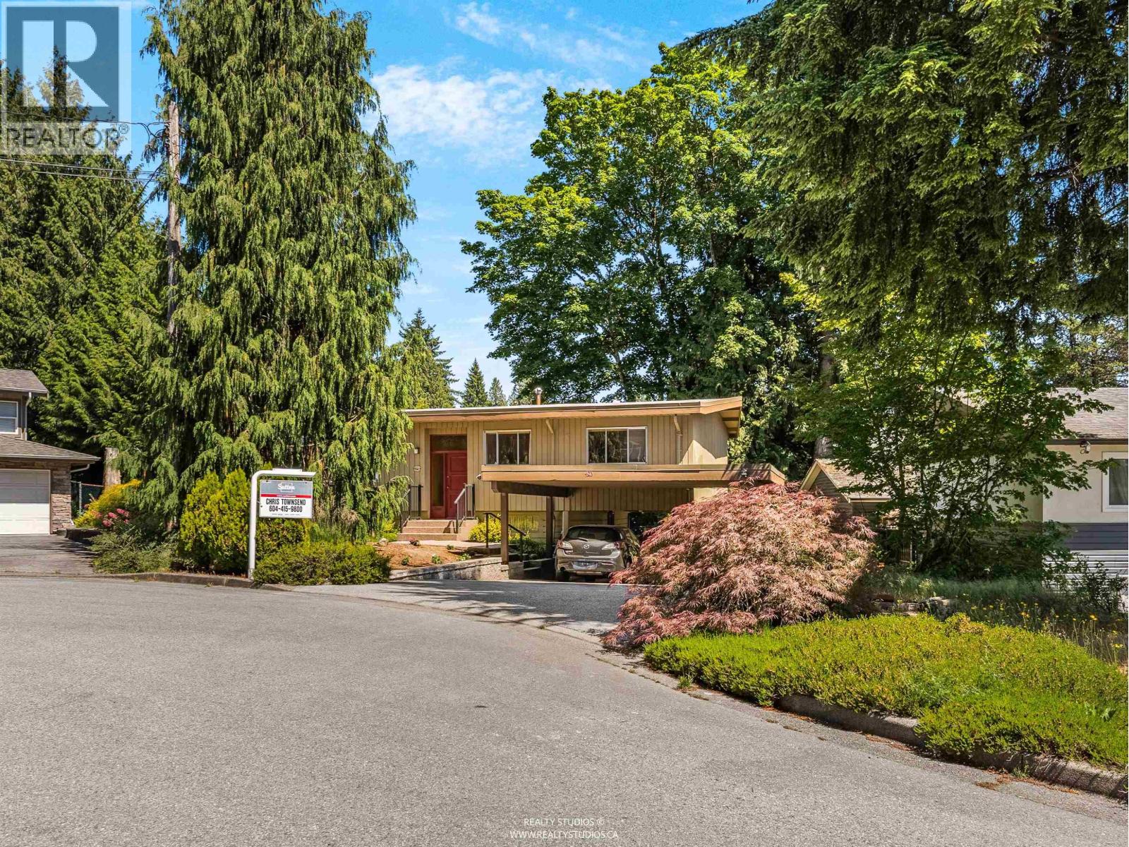 423 Winona Street, Coquitlam, British Columbia  V3K 5A5 - Photo 2 - R3138692