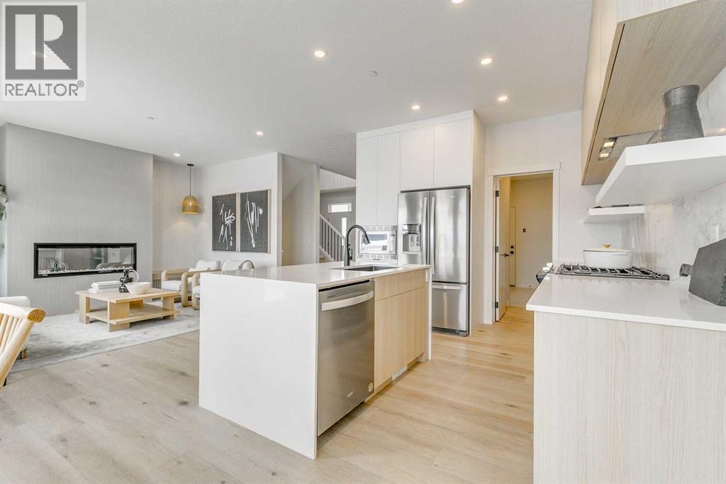 227 Lucas Common Nw, Calgary, Alberta  T3P 2B3 - Photo 1 - A2319216