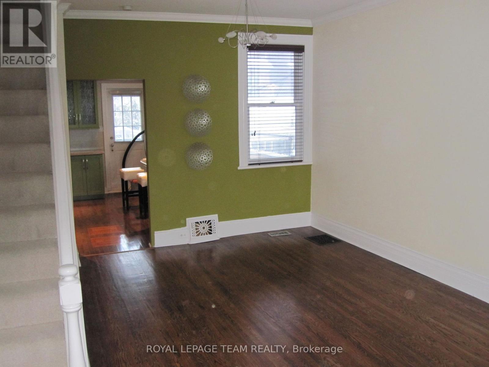 35 Ivy Crescent, Ottawa, Ontario K1M 1Y1 - Photo 5 - X13477120