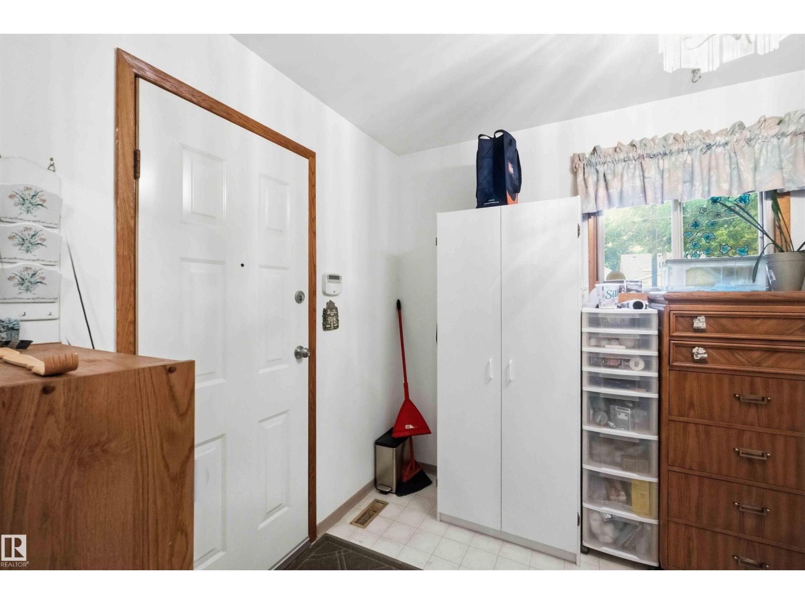 12016 61 St Nw, Edmonton, Alberta  T5W 4B1 - Photo 3 - E4494501