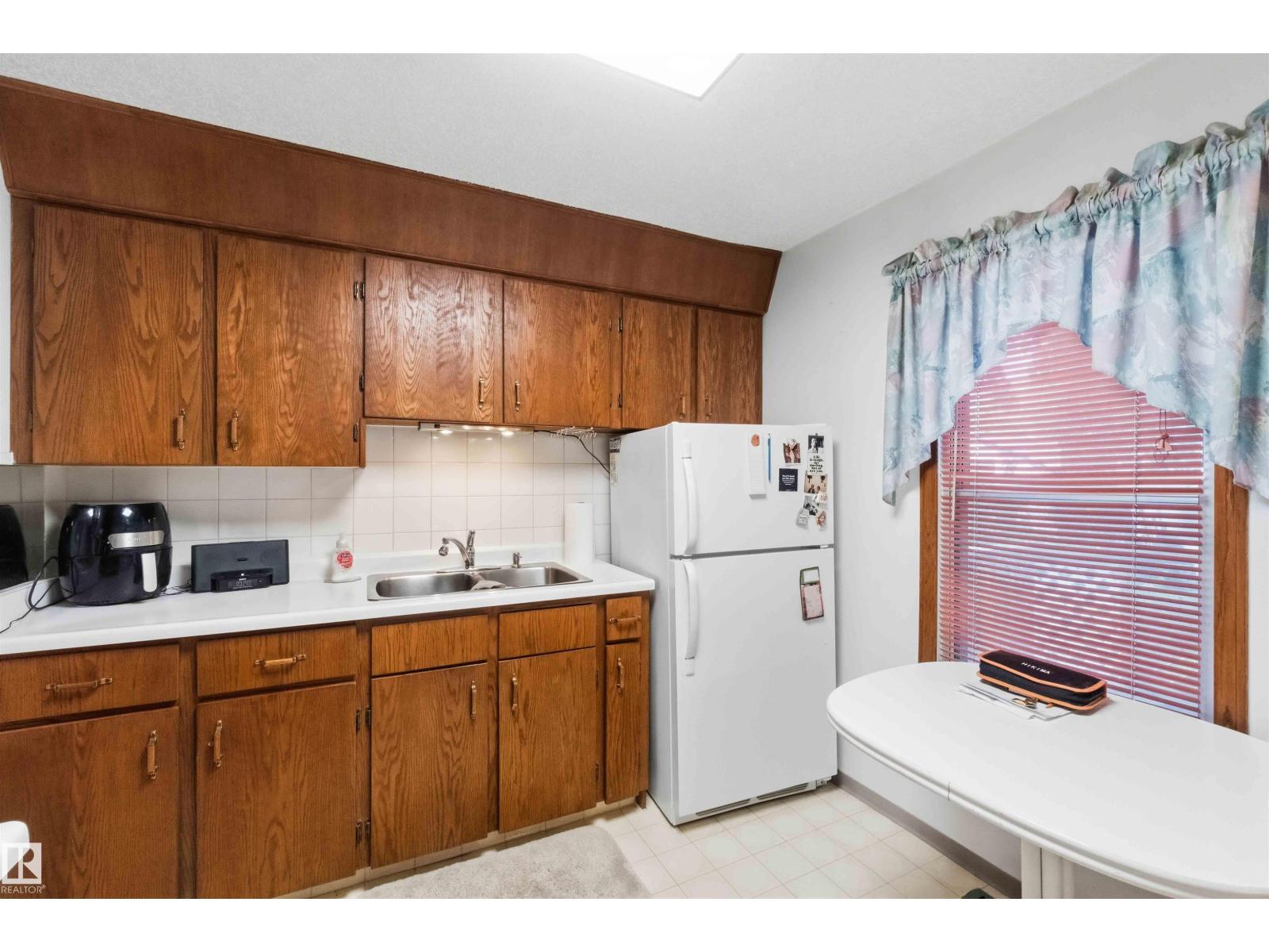 12016 61 St Nw, Edmonton, Alberta  T5W 4B1 - Photo 13 - E4494501