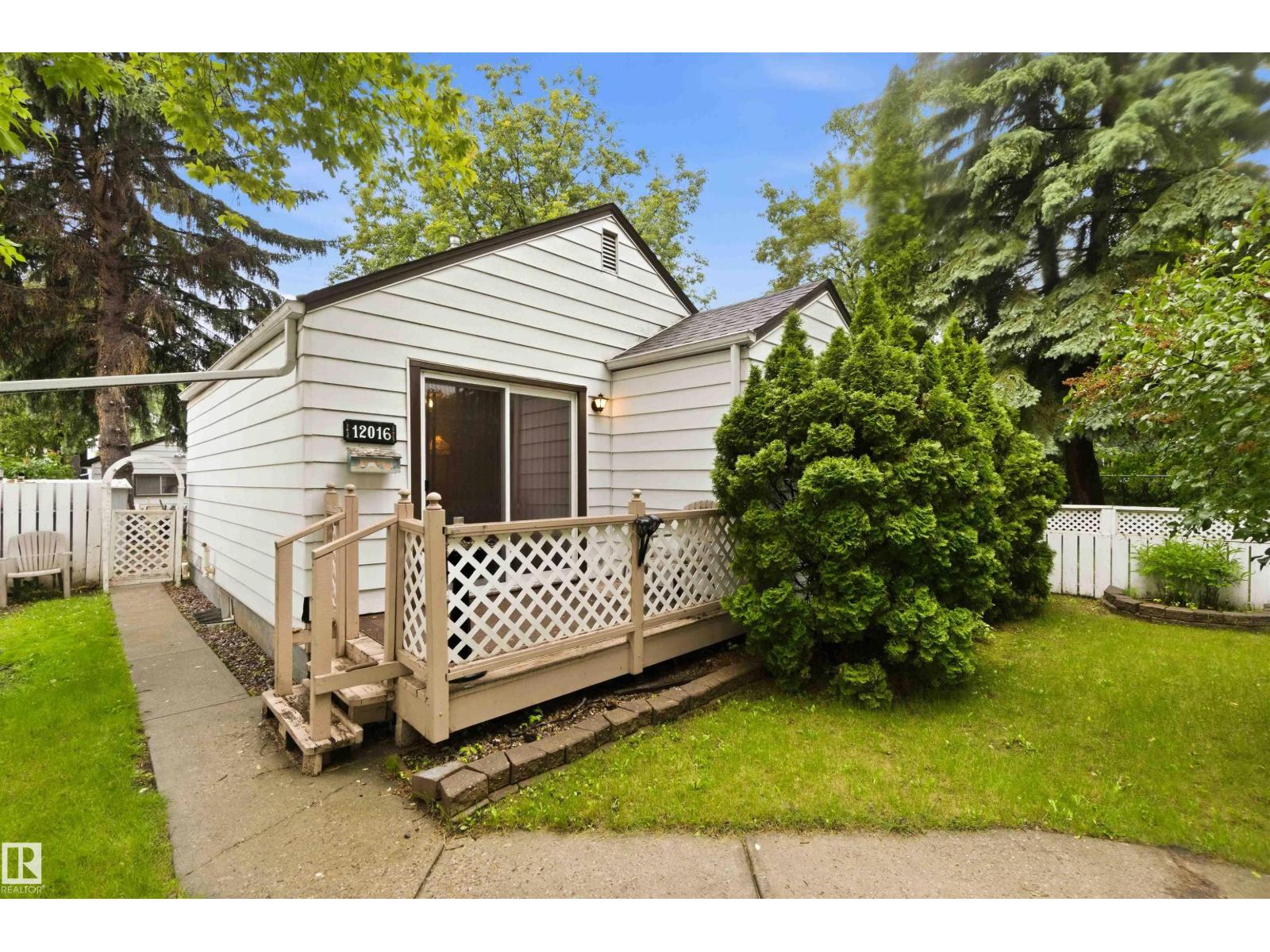 12016 61 ST NW, Edmonton, Alberta