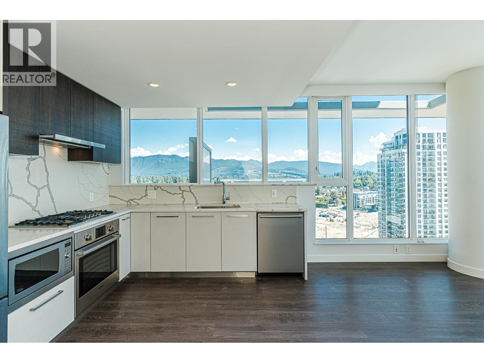 1806 567 CLARKE ROAD, Coquitlam, British Columbia