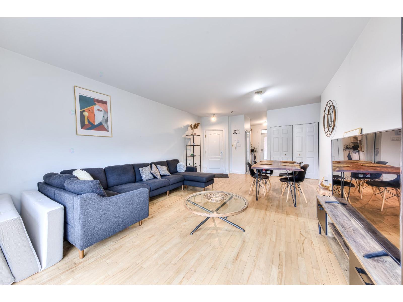 20 Av. du Mont-Royal E. Montréal (Le Plateau-Mont-Royal) Quebec Canada H2T1N5 4