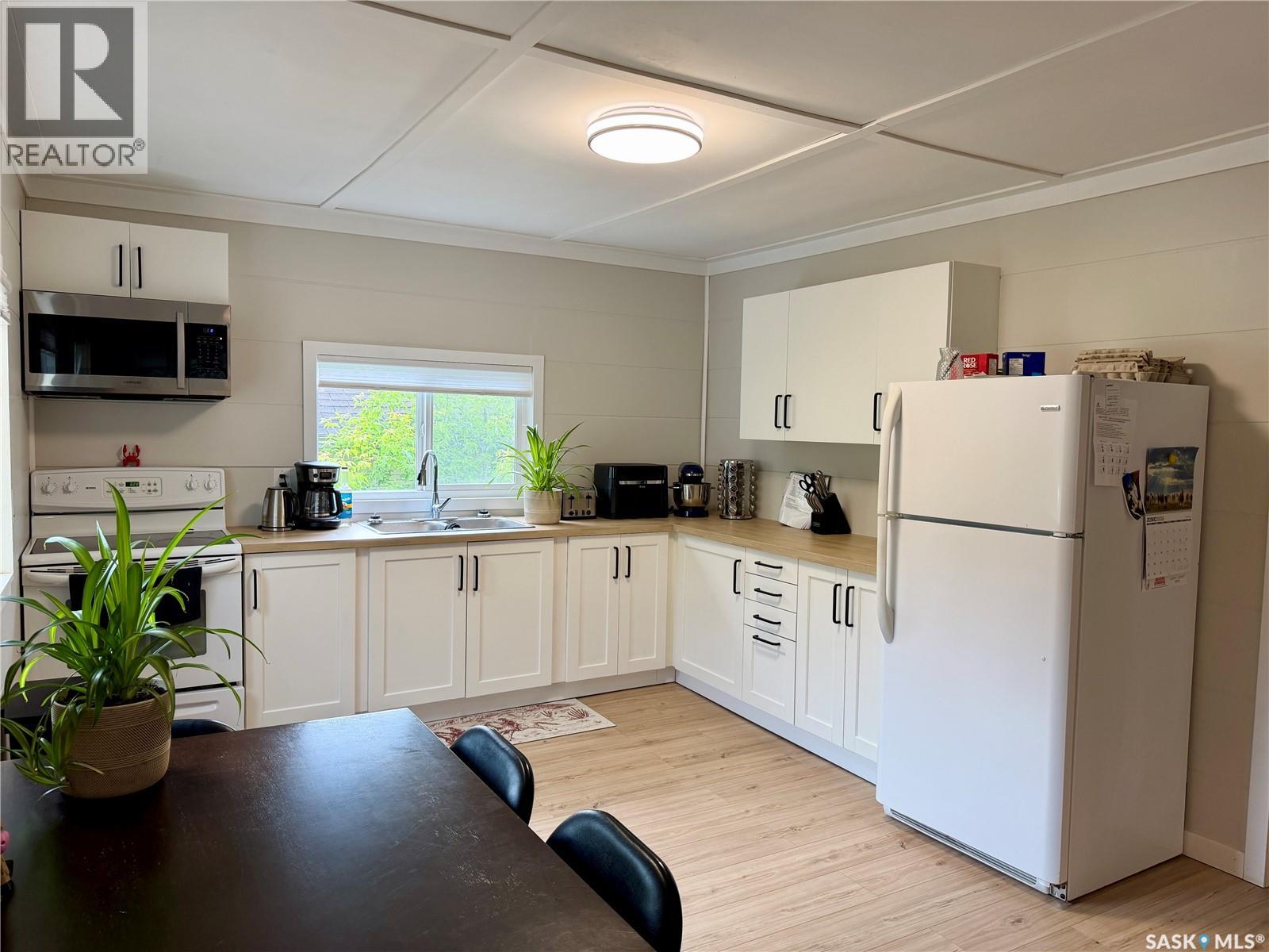 208 2nd Street, Medstead, Saskatchewan  S0M 1W0 - Photo 4 - SK040340