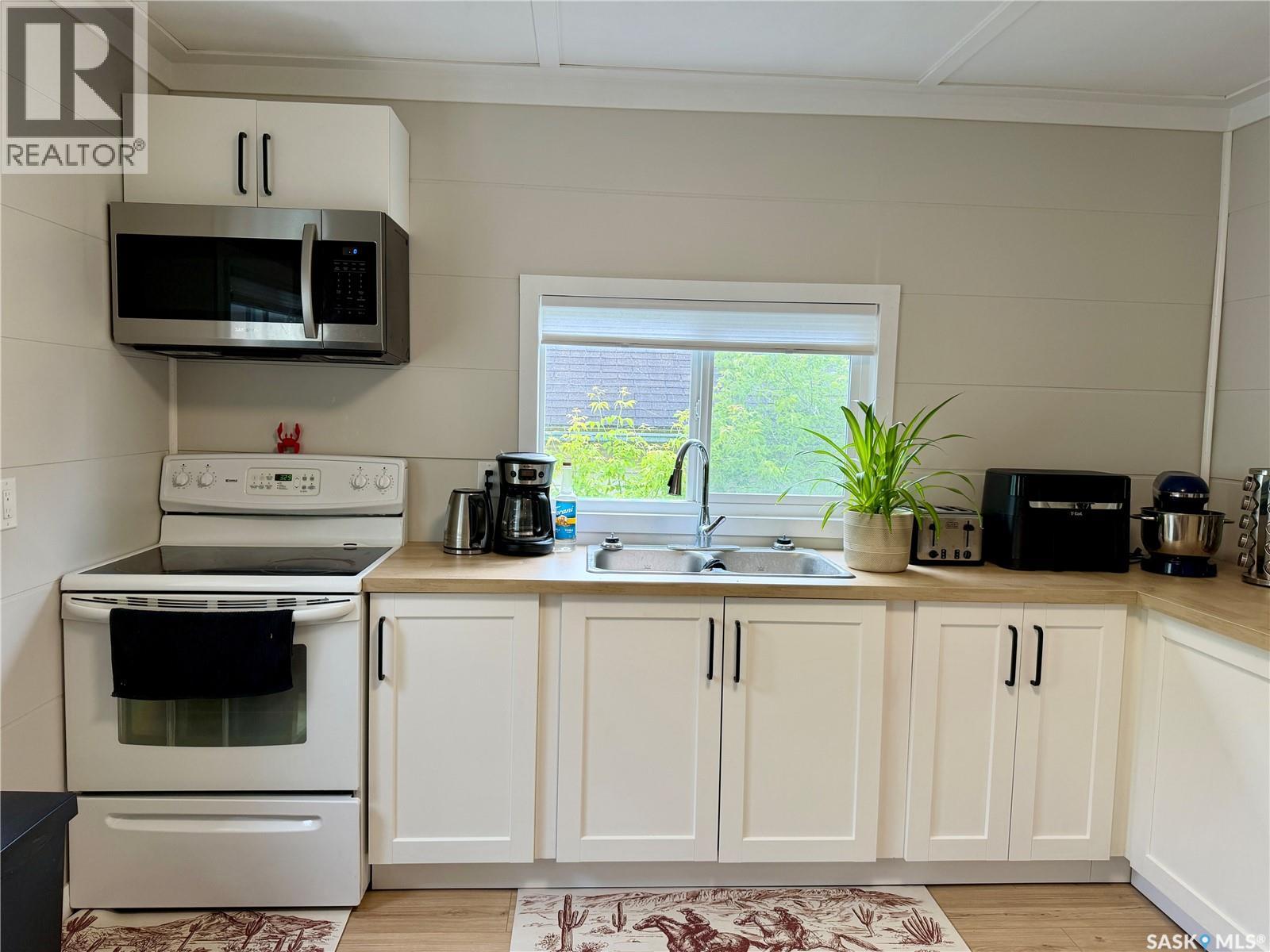 208 2nd Street, Medstead, Saskatchewan  S0M 1W0 - Photo 6 - SK040340