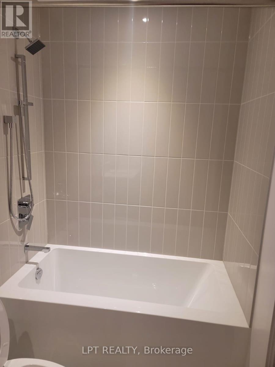 220 - 3900 Confederation Parkway, Mississauga, Ontario L5B 0M3 - Photo 11 - W13477106