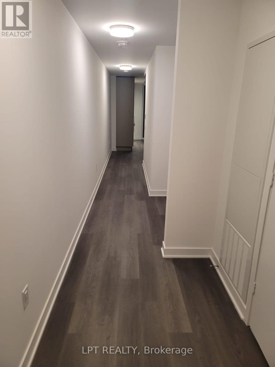 220 - 3900 Confederation Parkway, Mississauga, Ontario L5B 0M3 - Photo 3 - W13477106