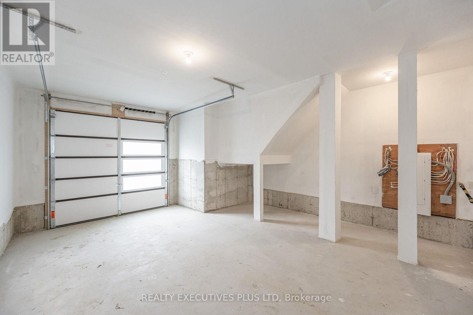 Main - 23 Blackstone Street, Toronto, Ontario M6L 0A5 - Photo 14 - W13477110