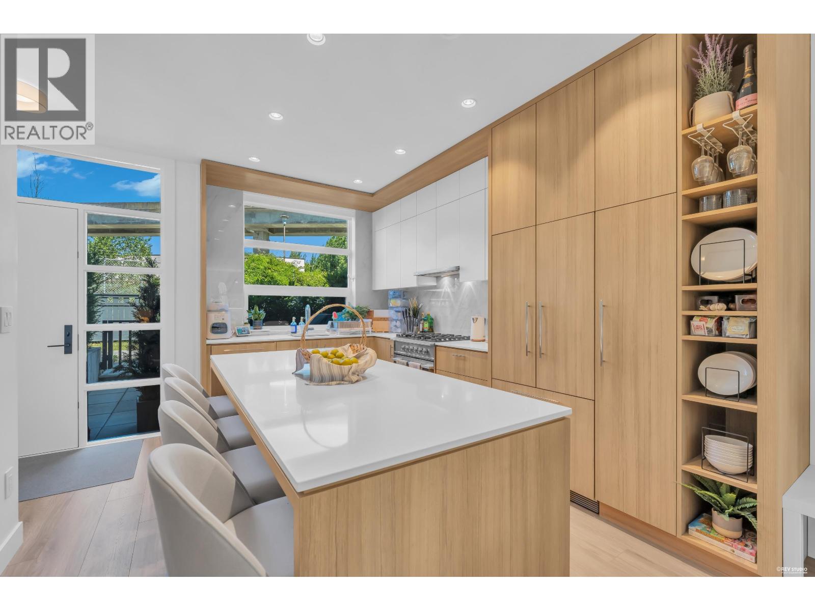 1202 6085 Irmin Street, Burnaby, British Columbia  V5J 5C5 - Photo 11 - R3138446