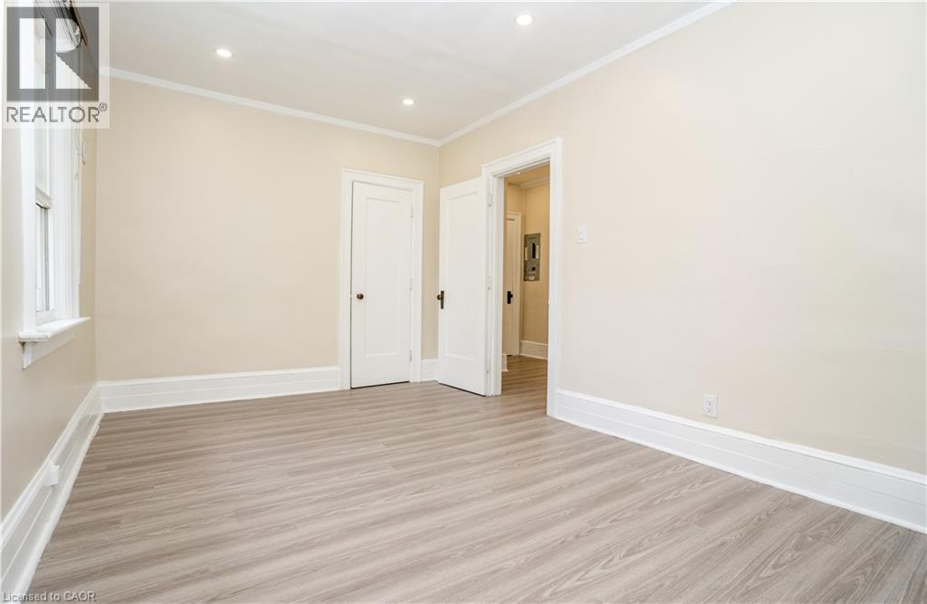 12 Wellington Street N Unit# 2, Kitchener, Ontario  N2H 5J4 - Photo 4 - 40841772