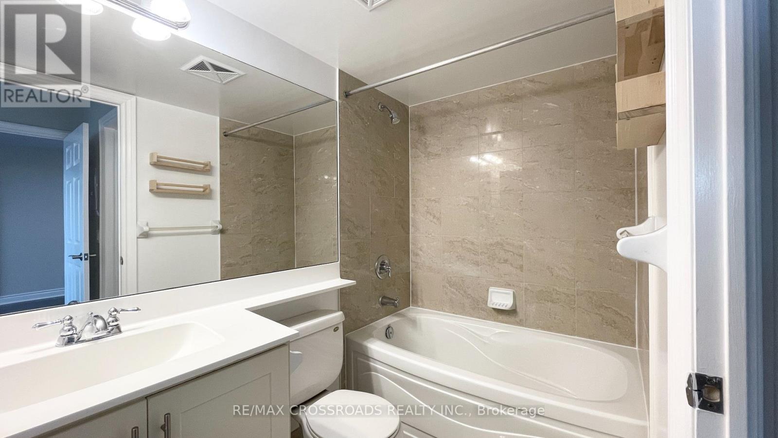 2028 - 25 Greenview Avenue, Toronto, Ontario  M2M 0A5 - Photo 16 - C13477144
