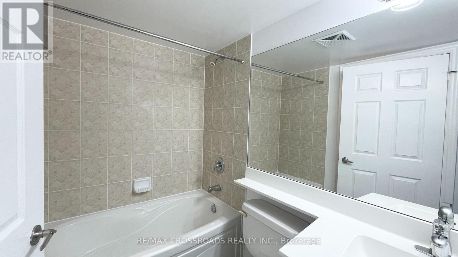 2028 - 25 Greenview Avenue, Toronto, Ontario  M2M 0A5 - Photo 19 - C13477144