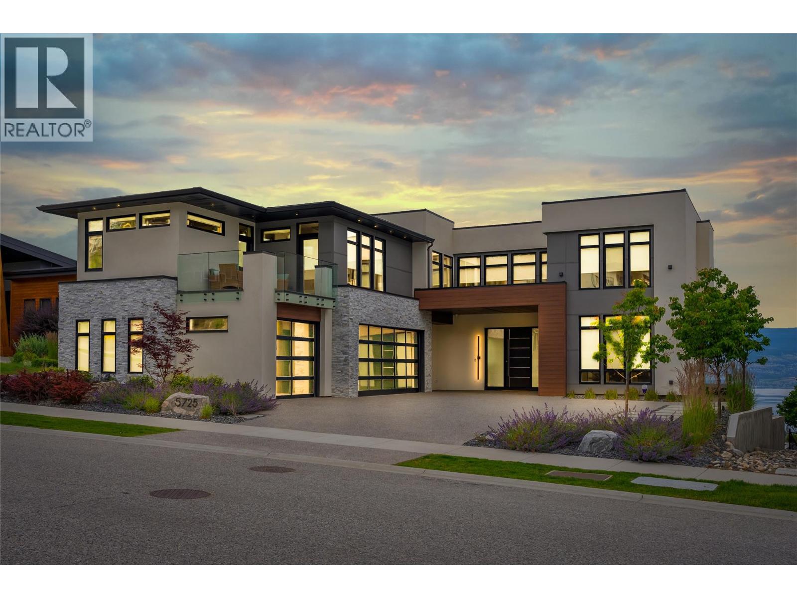 5725 Mountainside Drive, Kelowna, British Columbia
