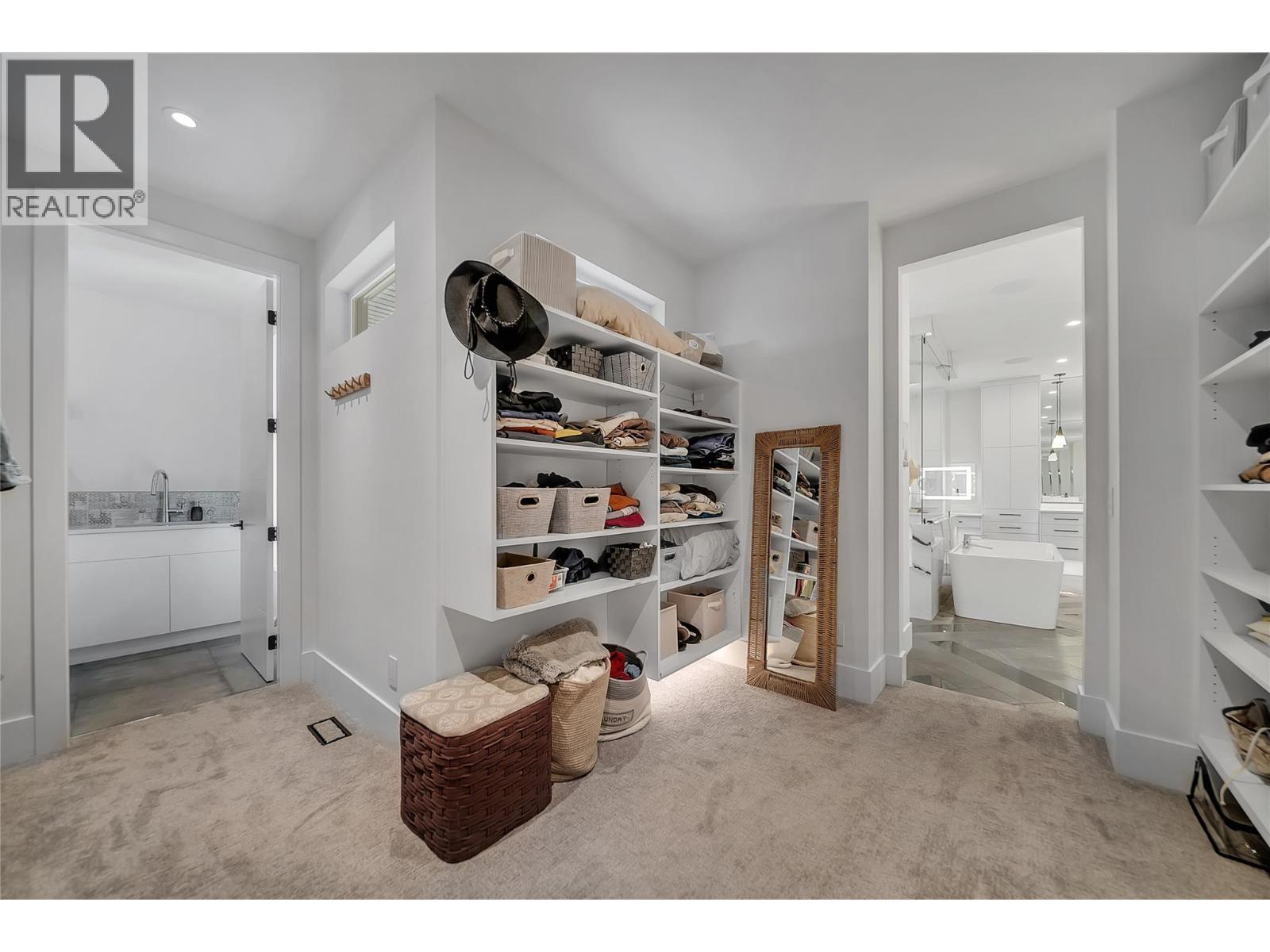 5725 Mountainside Drive, Kelowna, British Columbia  V1W 5L6 - Photo 44 - 10389760