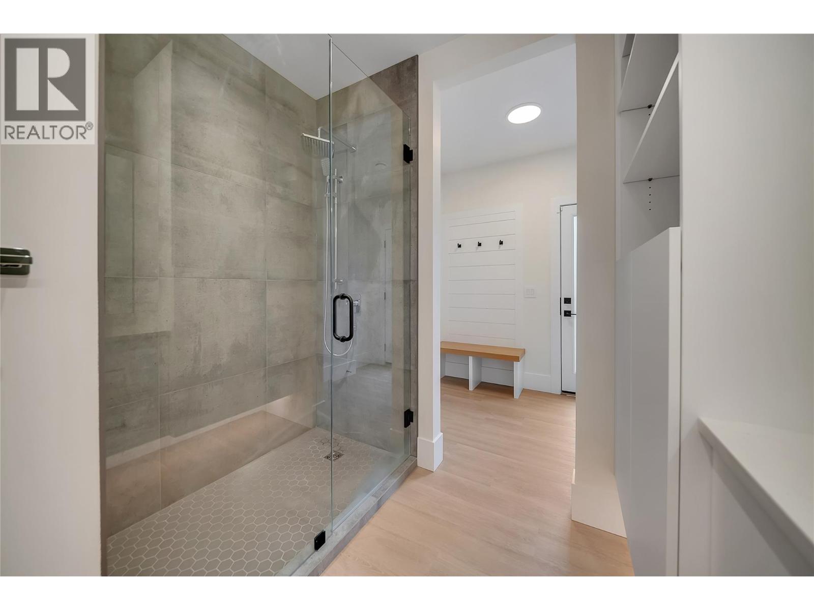 5725 Mountainside Drive, Kelowna, British Columbia  V1W 5L6 - Photo 66 - 10389760