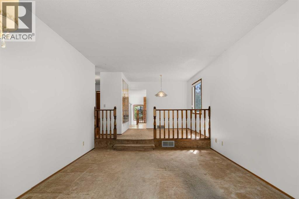 14304 Deer Ridge Drive Se, Calgary, Alberta  T2J 5W1 - Photo 6 - A2321880