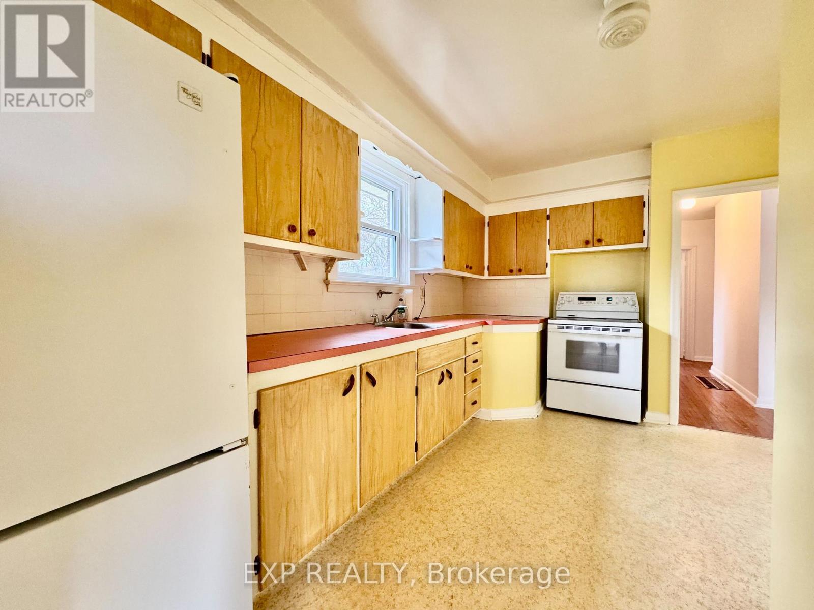 29 Bayview Parkway, Newmarket, Ontario  L3Y 3W2 - Photo 2 - N13477152