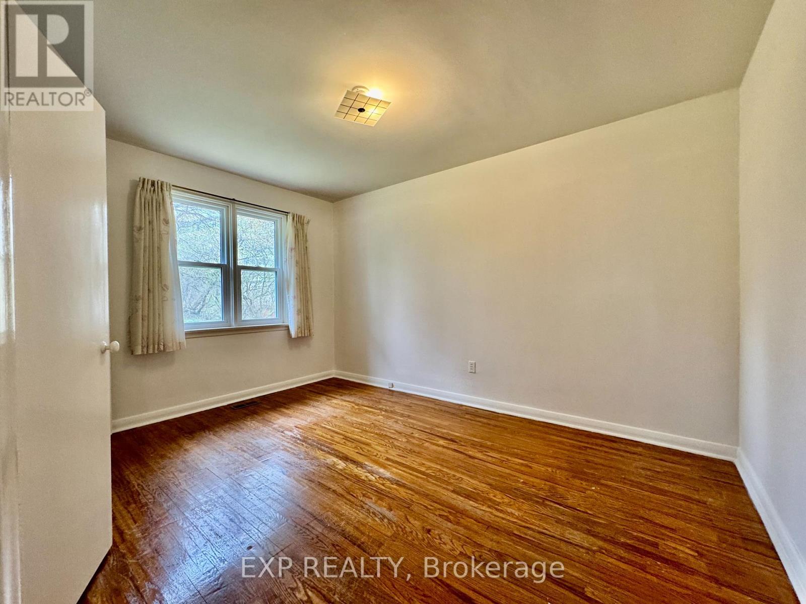 29 Bayview Parkway, Newmarket, Ontario  L3Y 3W2 - Photo 7 - N13477152