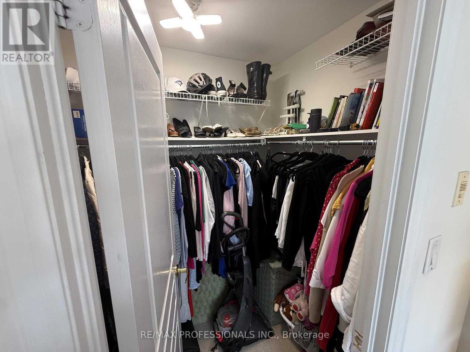 216 - 80 Port Street E, Mississauga, Ontario  L5G 4V6 - Photo 12 - W13477130