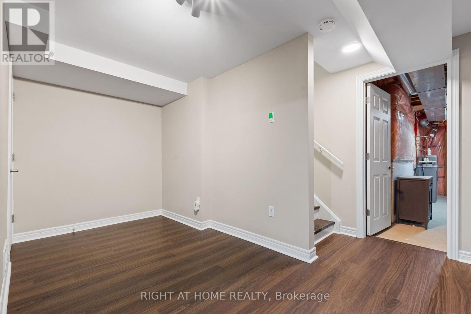 1811 Creek Way, Burlington, Ontario  L7L 6R1 - Photo 22 - W13477134