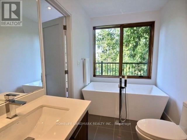 32 Elmer Avenue, Toronto, Ontario  M4L 3R7 - Photo 13 - E13477156