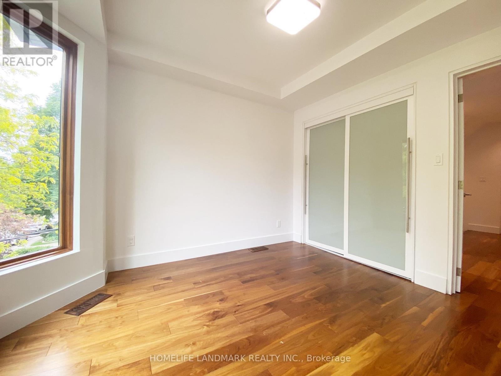 32 Elmer Avenue, Toronto, Ontario  M4L 3R7 - Photo 18 - E13477156