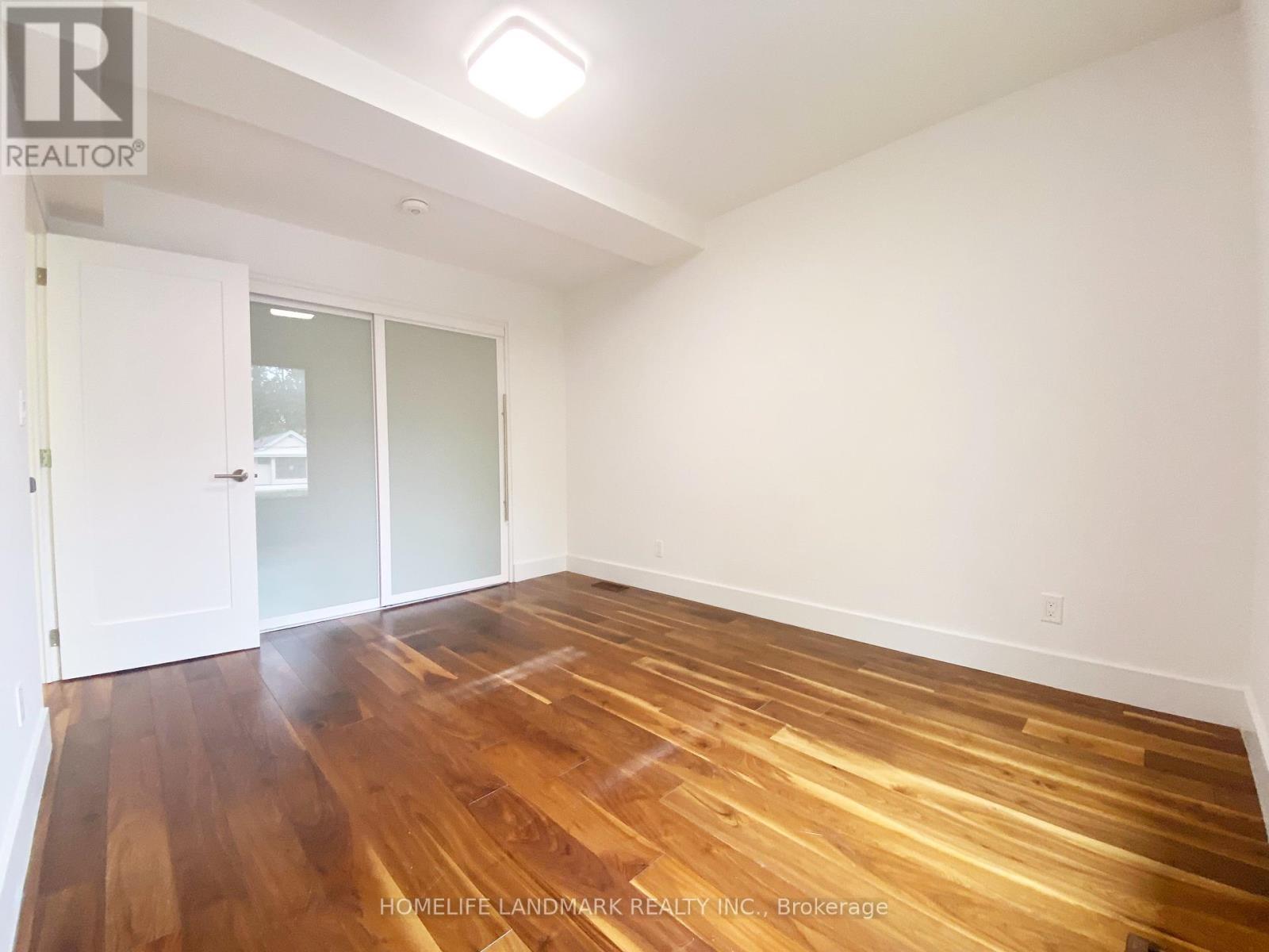 32 Elmer Avenue, Toronto, Ontario  M4L 3R7 - Photo 20 - E13477156