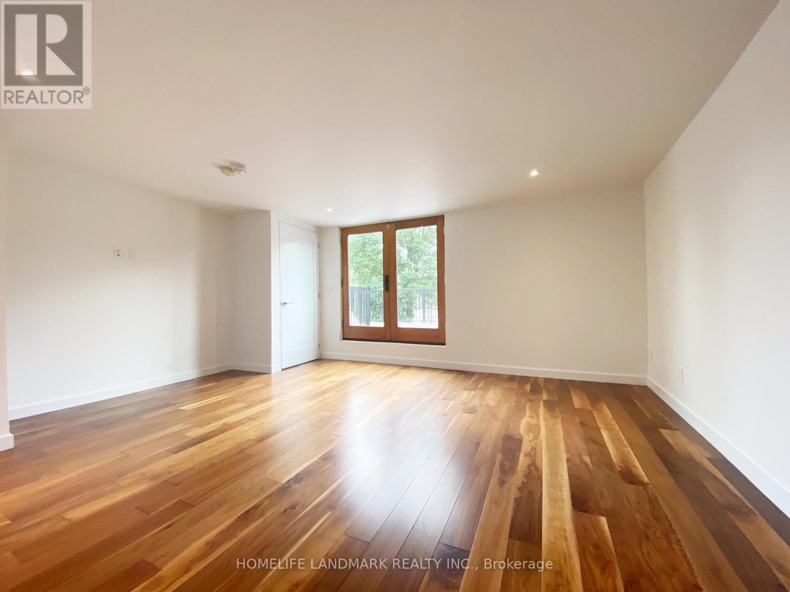 32 Elmer Avenue, Toronto, Ontario  M4L 3R7 - Photo 24 - E13477156