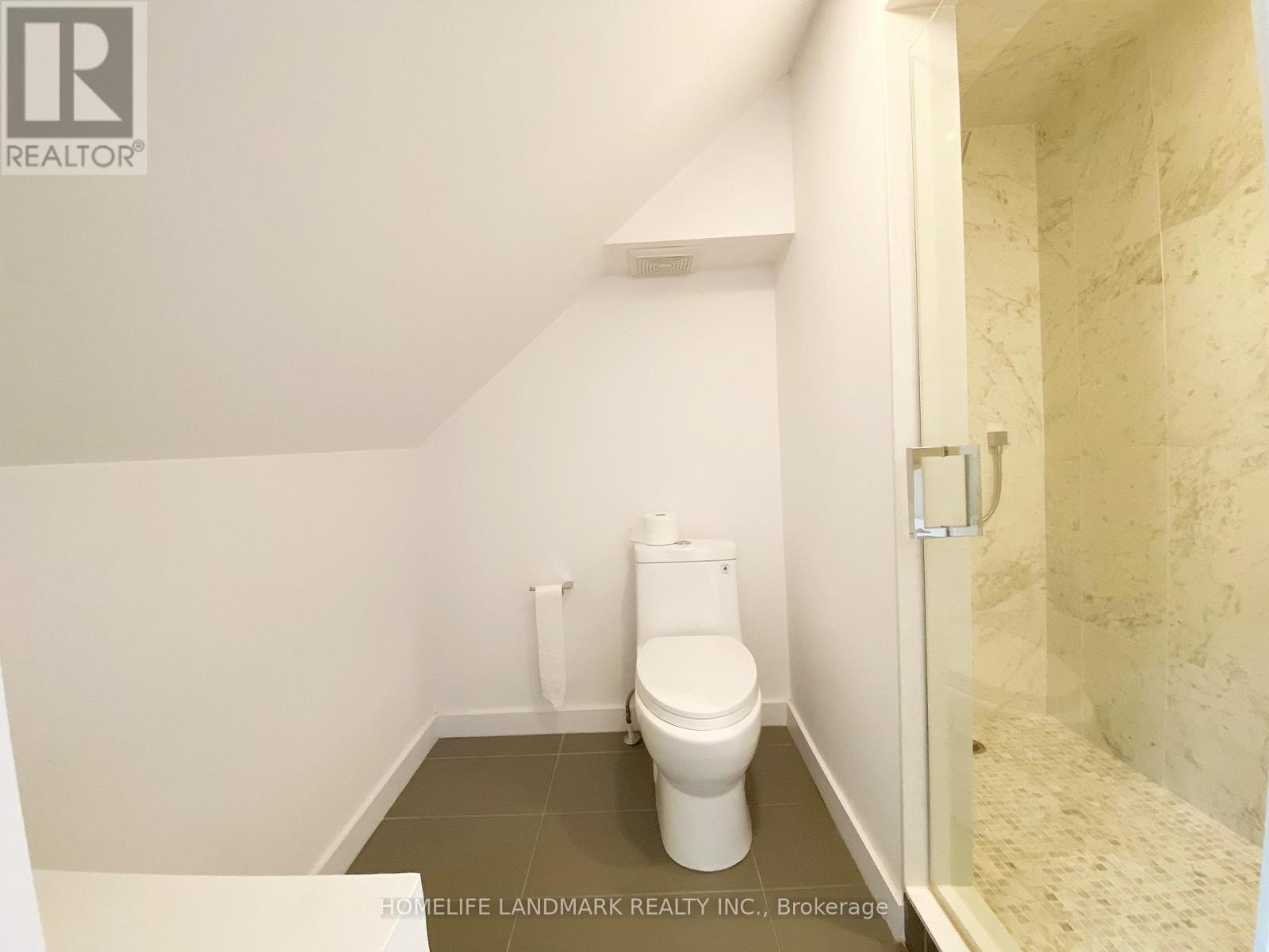 32 Elmer Avenue, Toronto, Ontario  M4L 3R7 - Photo 26 - E13477156