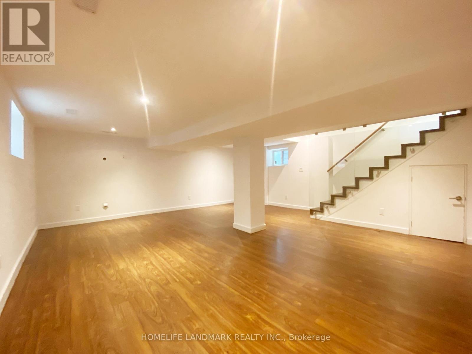 32 Elmer Avenue, Toronto, Ontario  M4L 3R7 - Photo 29 - E13477156