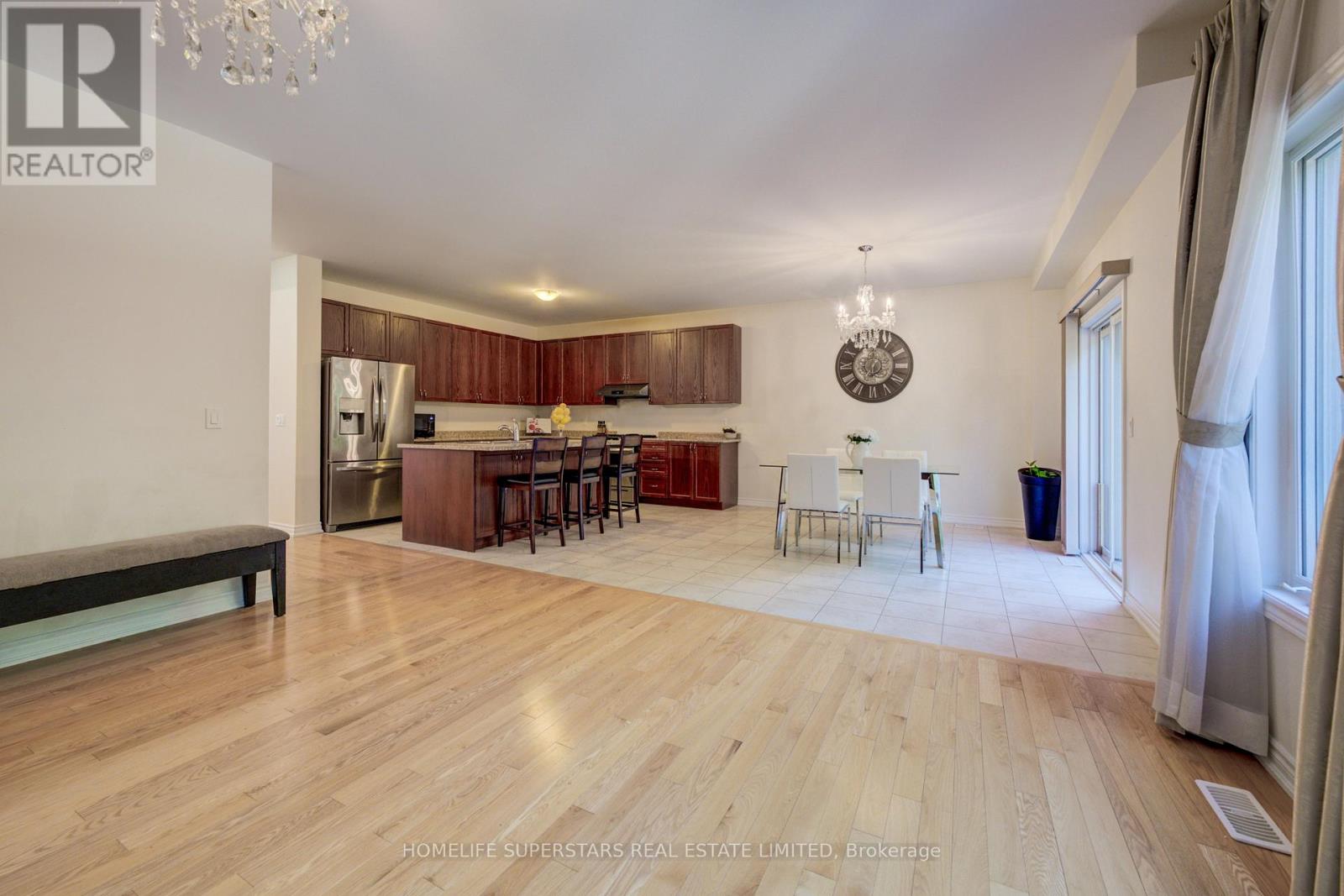 27 Upperview Place, Whitby, Ontario  L1R 0N4 - Photo 10 - E13477188
